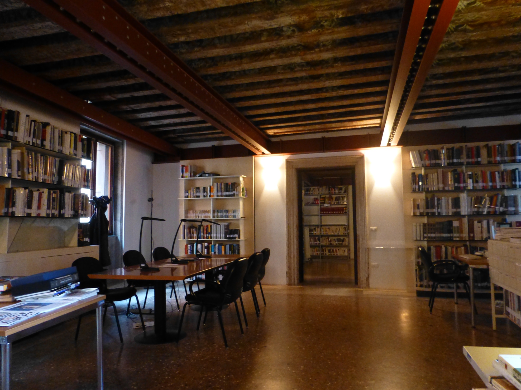 Biblioteca della Galleria Internazionale Arte moderna Ca' Pesaro